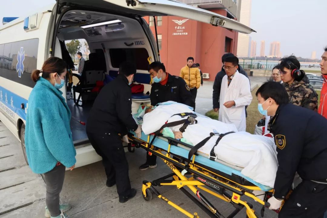 宁德机场火车站病人护送